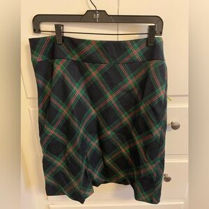 Beautiful plaid skirt!